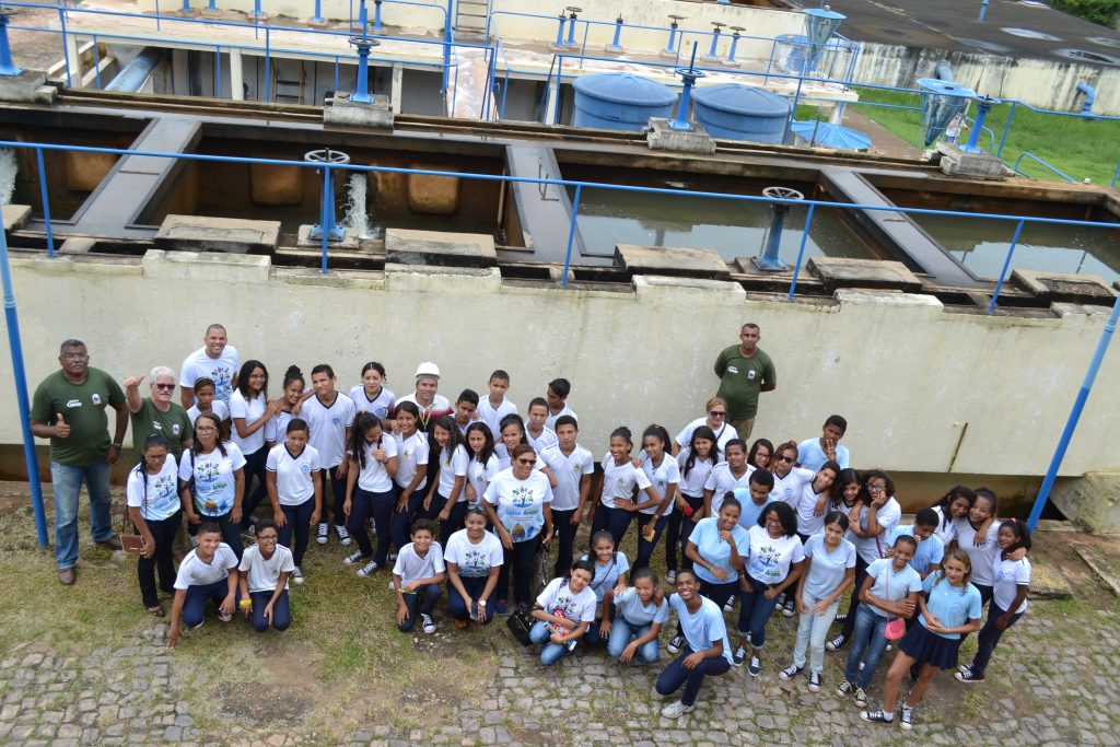 Estudantes da rede municipal de ensino visitam a Estação de Tratamento