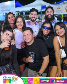 E pra fechar com chave de ouro a última noite dos 202 anos de Caxias… que show! 🎉
Lucas Seabra e Léo Cachorrão colocaram todo mundo pra dançar, a galera foi ao delírio, foi demaissss! 🔥💃

#caxias202anos