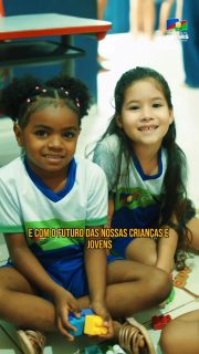 📚✨ A entrega dos fardamentos escolares também segue na zona rural!No povoado Brejinho, nossos alunos receberam seus fardamentos, promovendo mais igualdade e incentivo à educação. Seguimos investindo no futuro das nossas crianças e jovens em todo o município. 💙#FardamentoEscolar #ZonaRural #EducaçãoCaxiense #PrefeituraDeCaxias